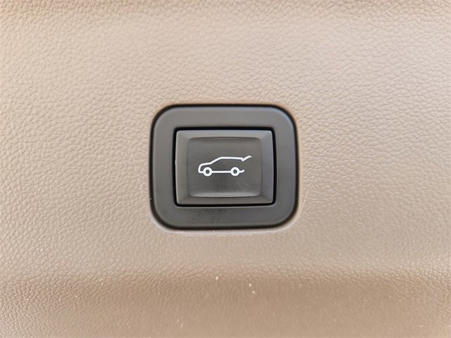 Certified 2023 GMC Yukon Denali image 6