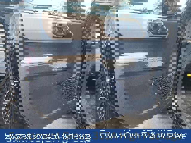 Used 2023 Ford Bronco Wildtrak image 10