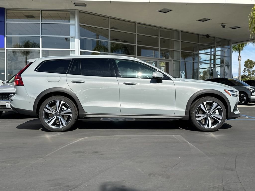 New 2026 Volvo V60 B5 Cross Country Plus w/ Climate Package image 6
