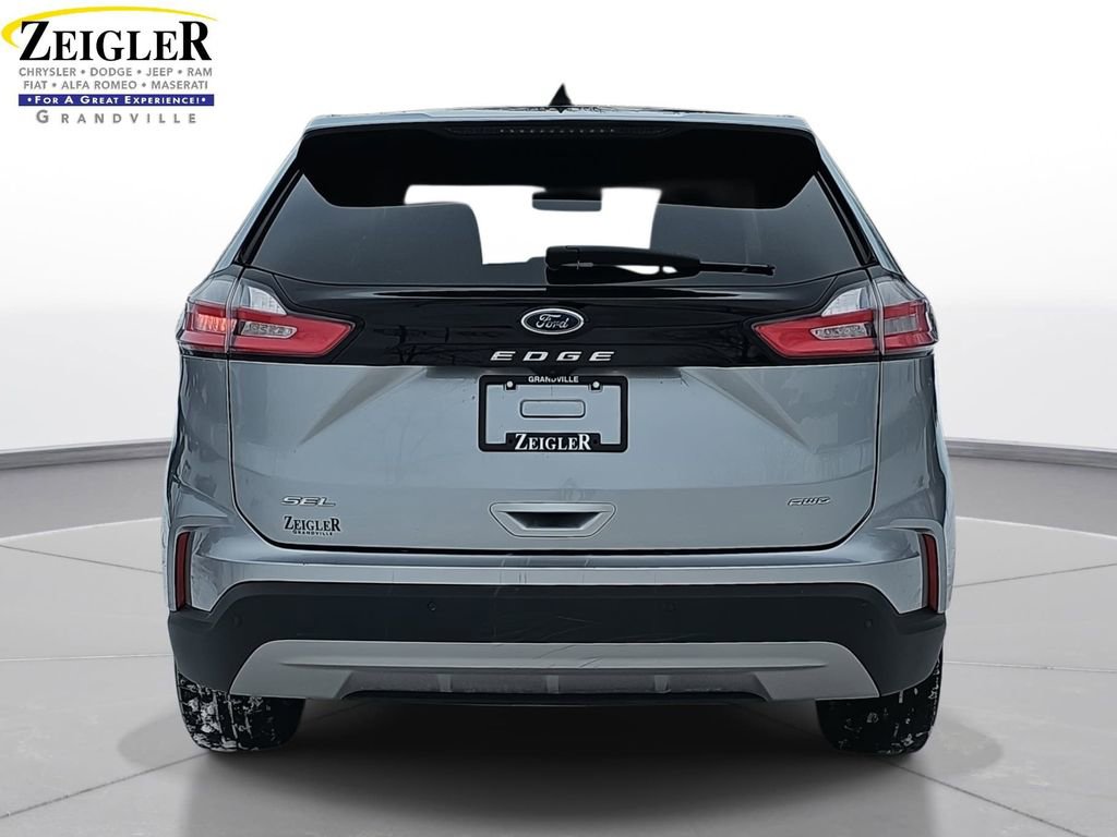 Used 2024 Ford Edge SEL image 6