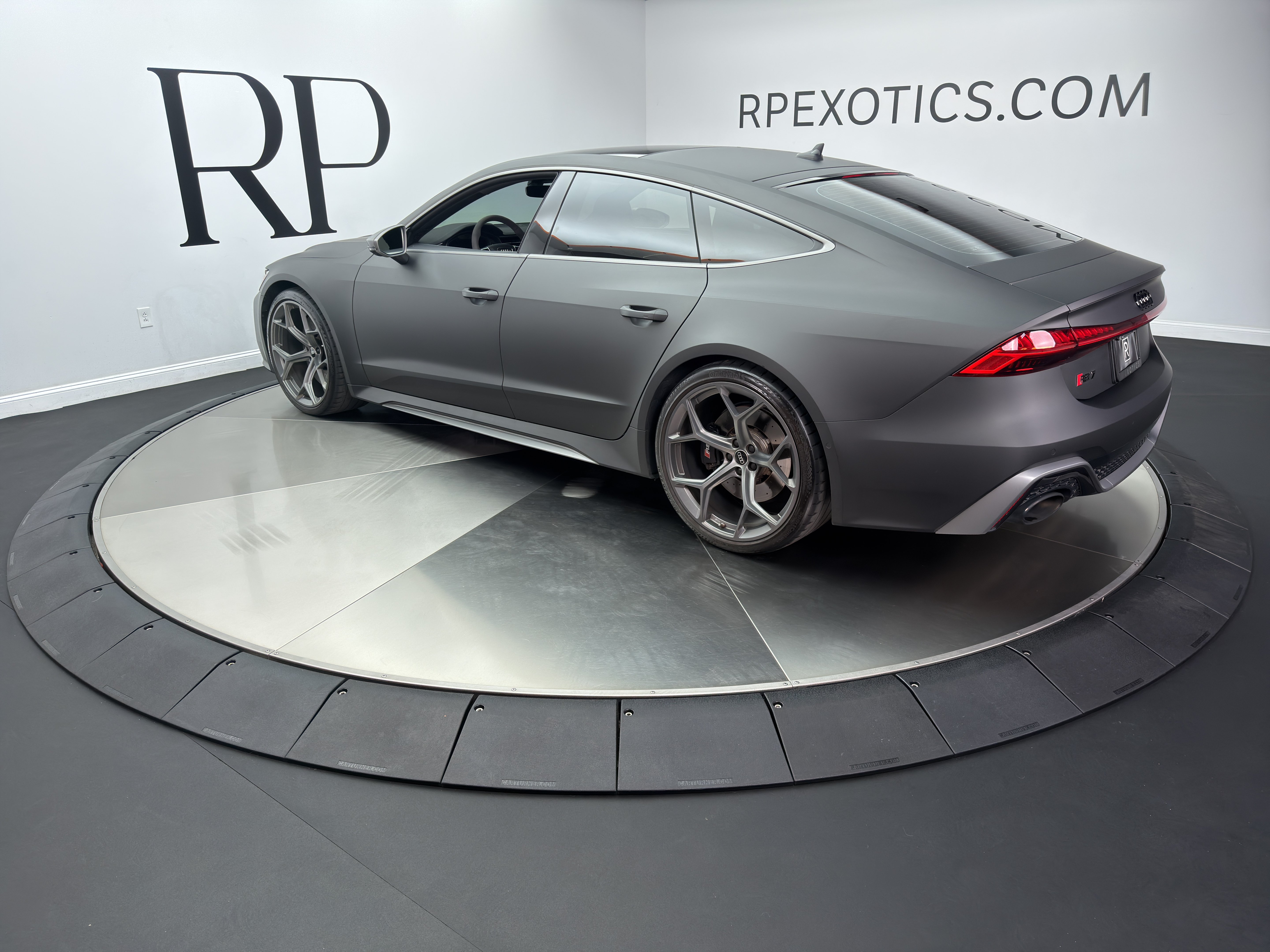 Used 2024 Audi RS 7 Performance AWD/4WD image 4