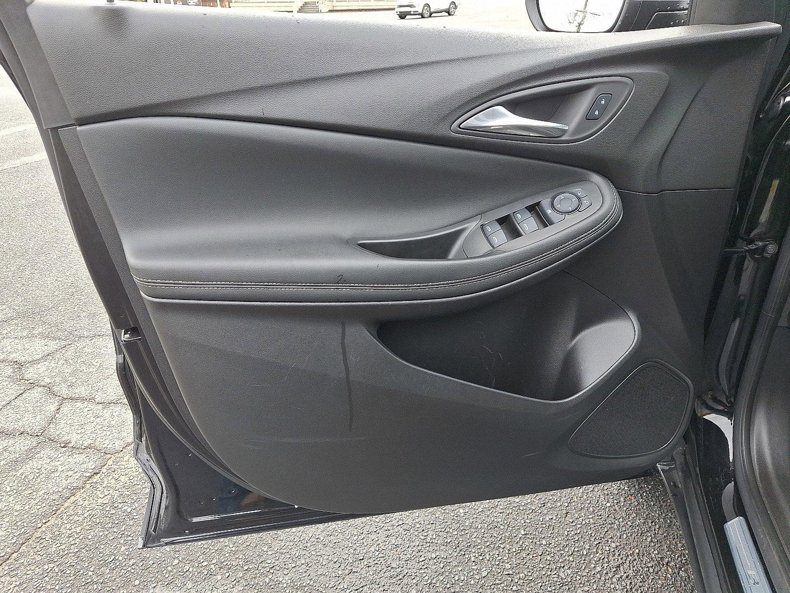 Used 2023 Buick Encore GX Preferred w/ Cold Weather Comfort Package image 12