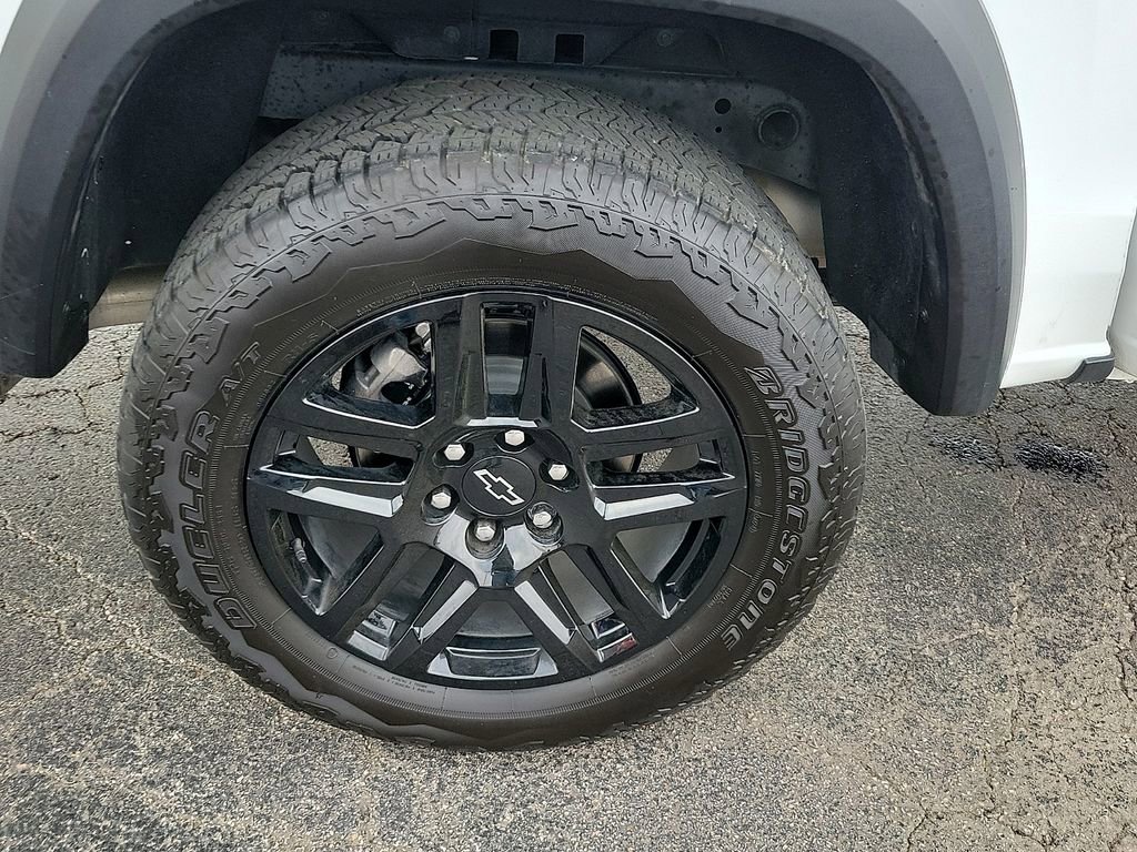 Used 2025 Chevrolet Colorado Trail Boss image 7