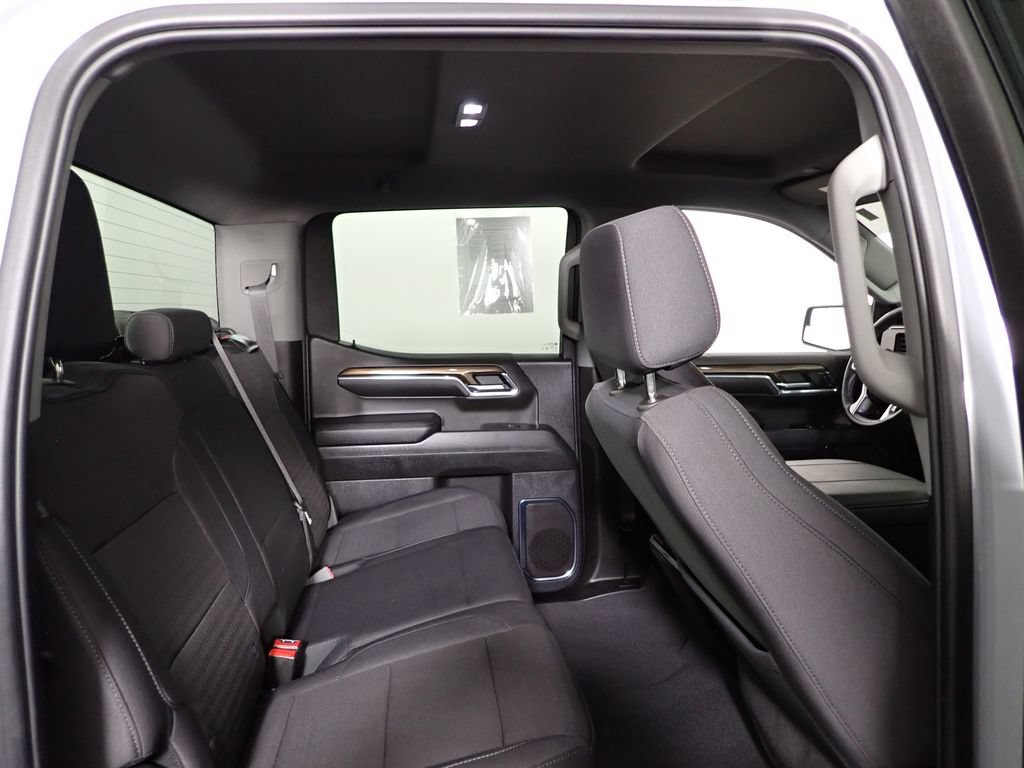 Used 2024 Chevrolet Silverado 1500 RST w/ Z71 Off-Road Package AWD/4WD image 33