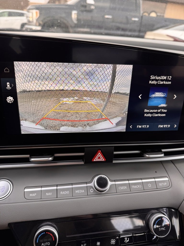 Used 2024 Hyundai Elantra SEL w/ Convenience Package image 19