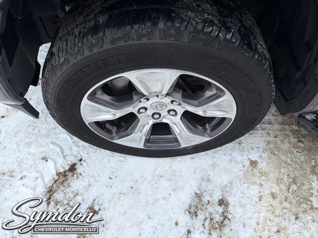 Used 2019 RAM 1500 Laramie w/ Sport Appearance Package AWD/4WD image 28