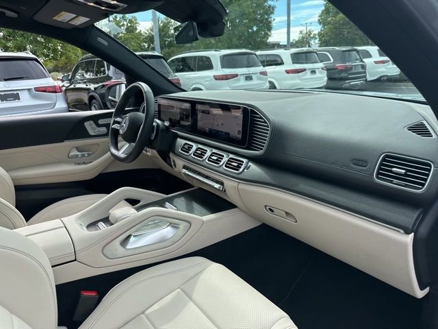 Used 2025 Mercedes-Benz GLS 450 4MATIC image 35