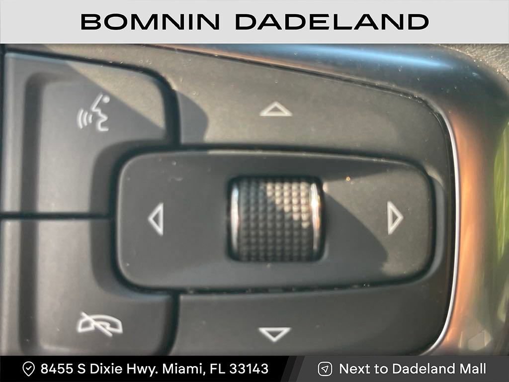 Used 2021 Chevrolet Blazer Premier w/ Driver Confidence II Package FWD image 18