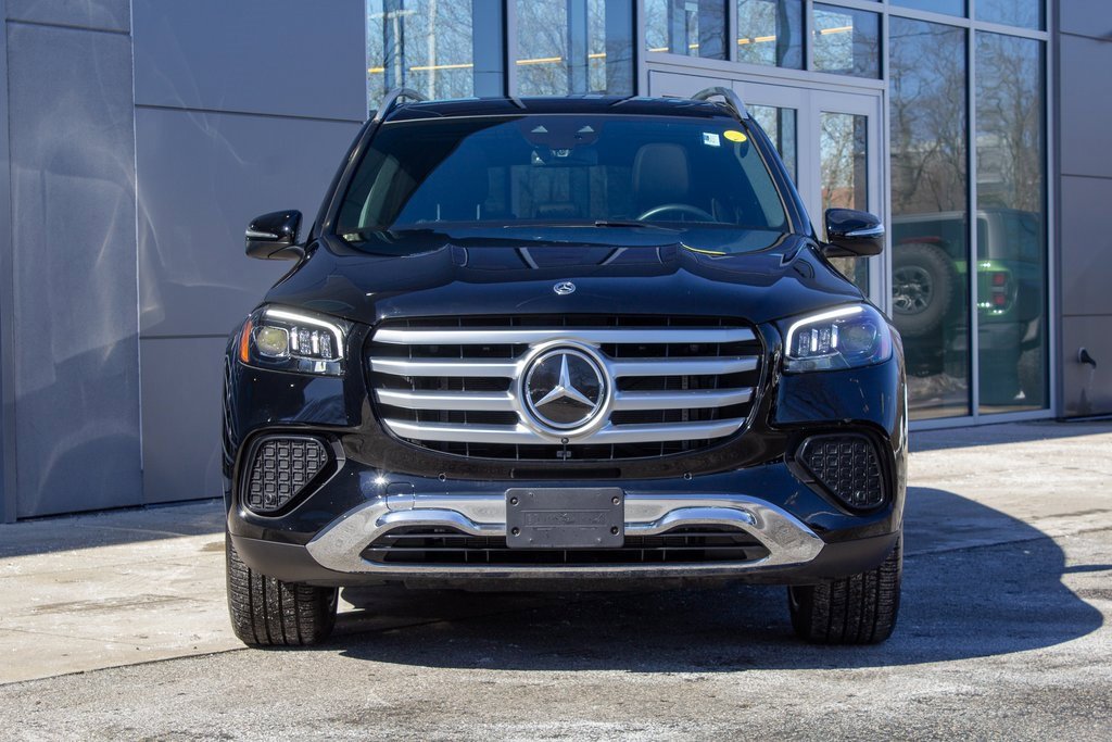Used 2024 Mercedes-Benz GLS 450 4MATIC image 2