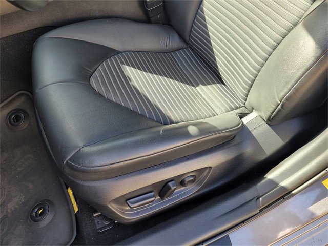 Used 2023 Toyota Camry SE image 10