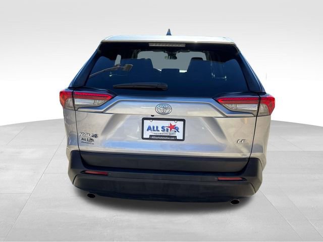 Used 2022 Toyota RAV4 LE image 7