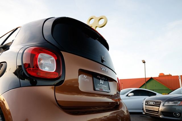 Used 2016 smart fortwo passion image 40