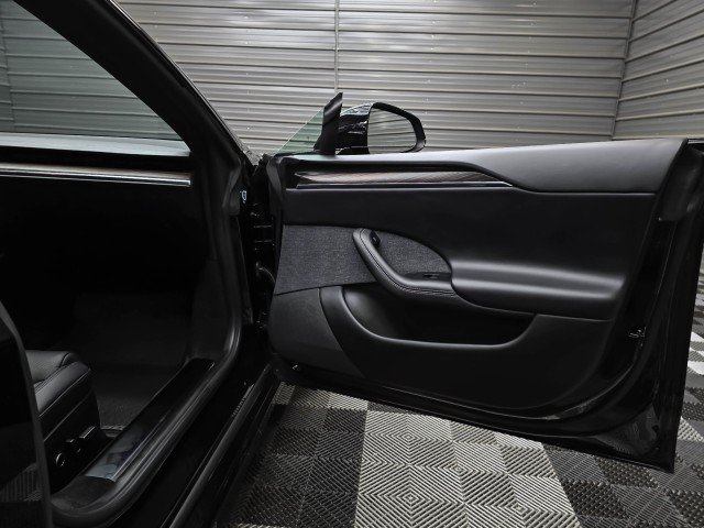 Used 2022 Tesla Model S AWD/4WD image 34