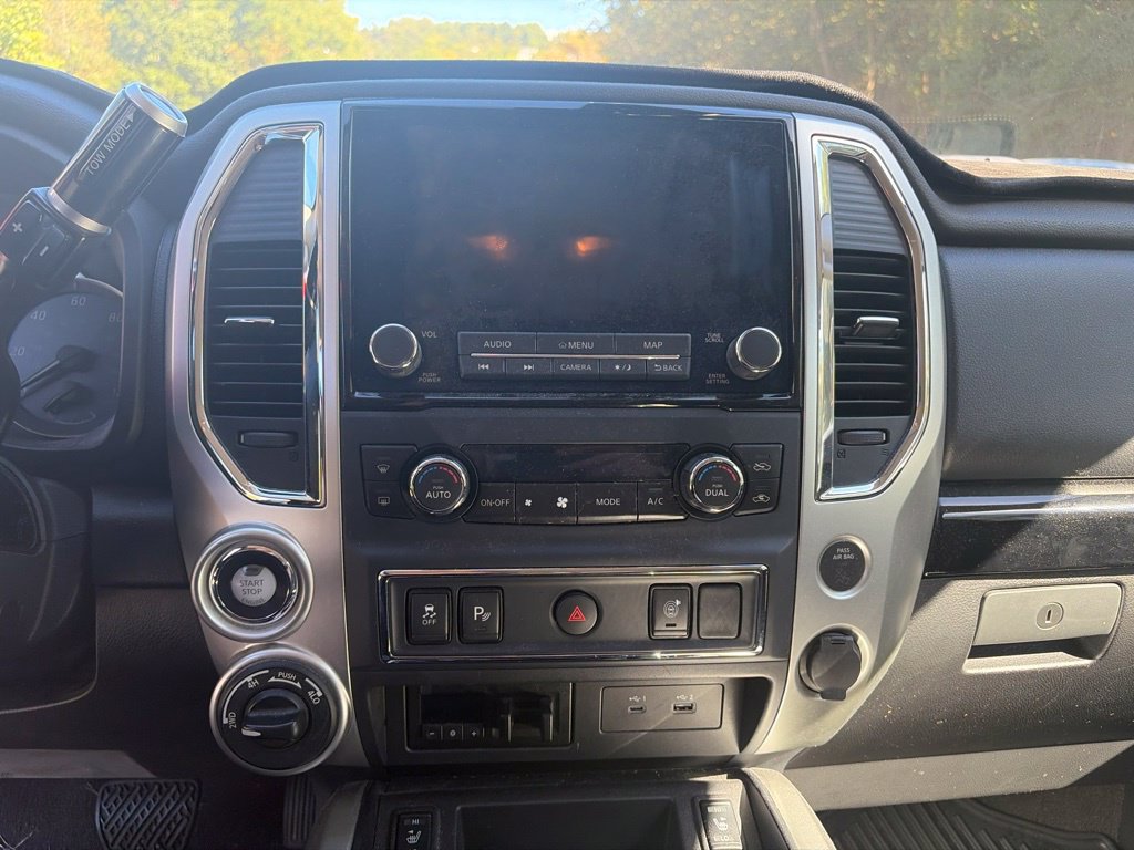 Used 2021 Nissan Titan SV w/ SV Convenience Package AWD/4WD image 15