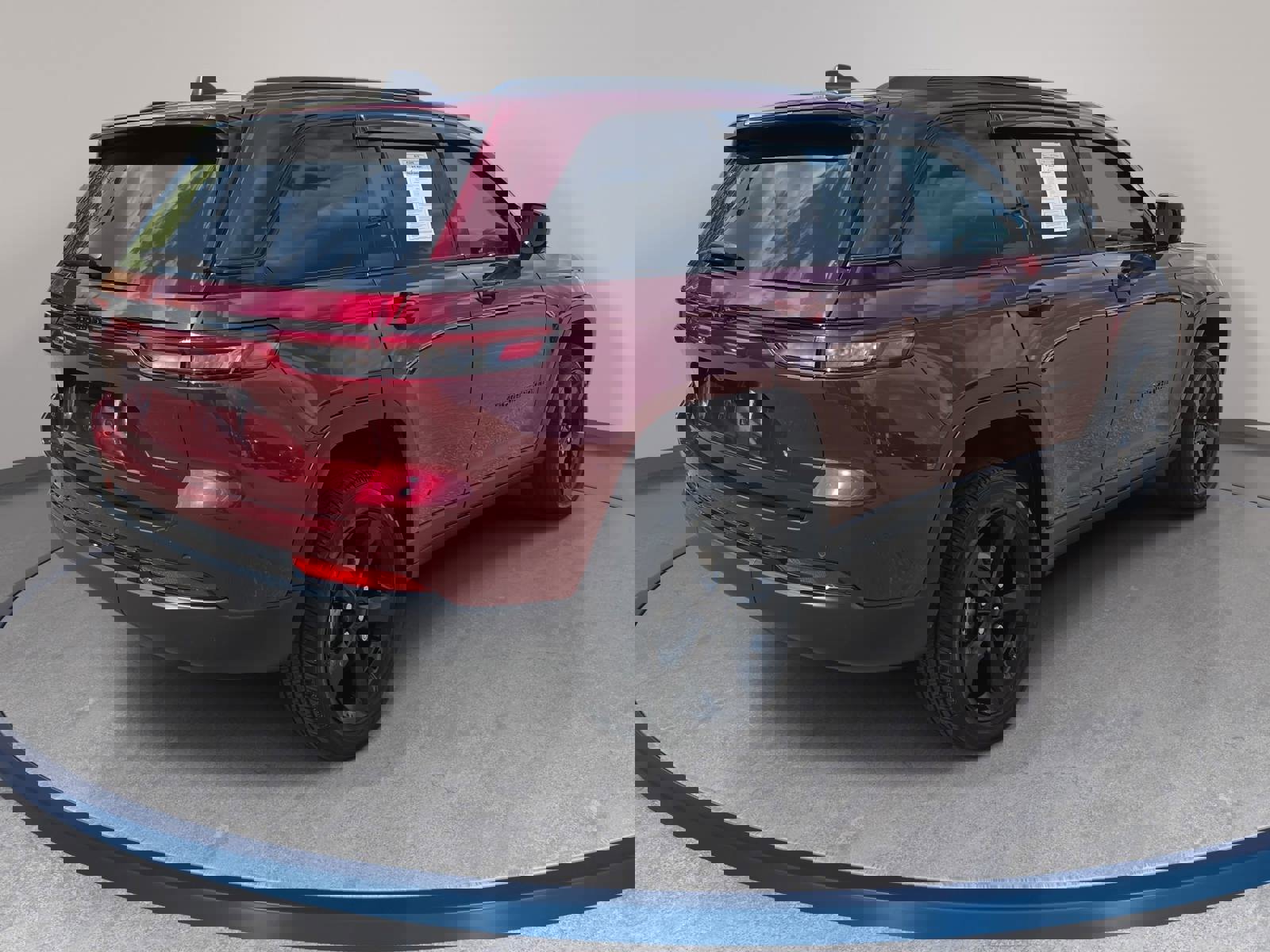 Used 2024 Jeep Grand Cherokee Altitude image 5