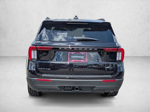 New 2026 Ford Explorer Active RWD image 8