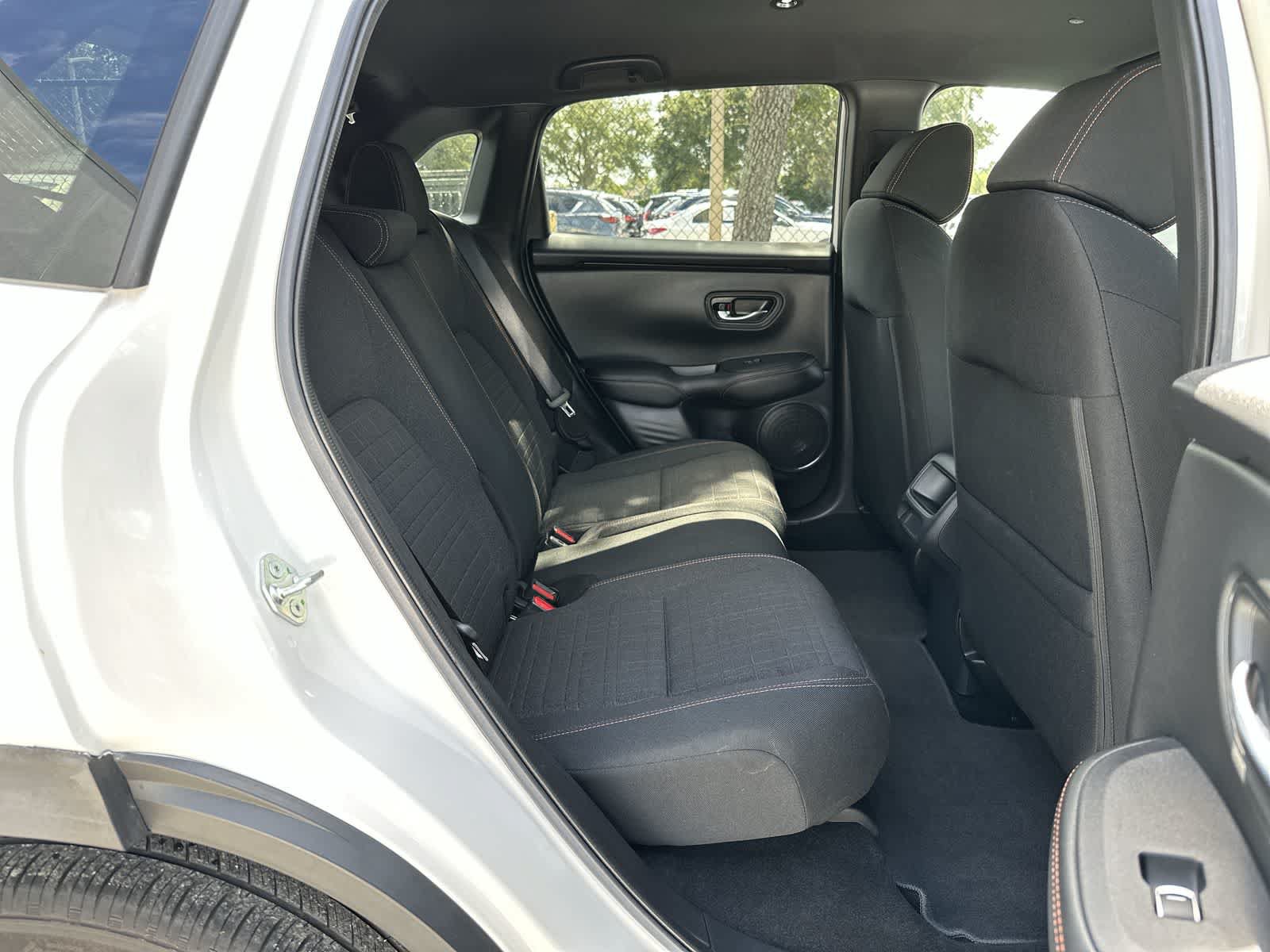 Used 2025 Honda HR-V Sport image 18