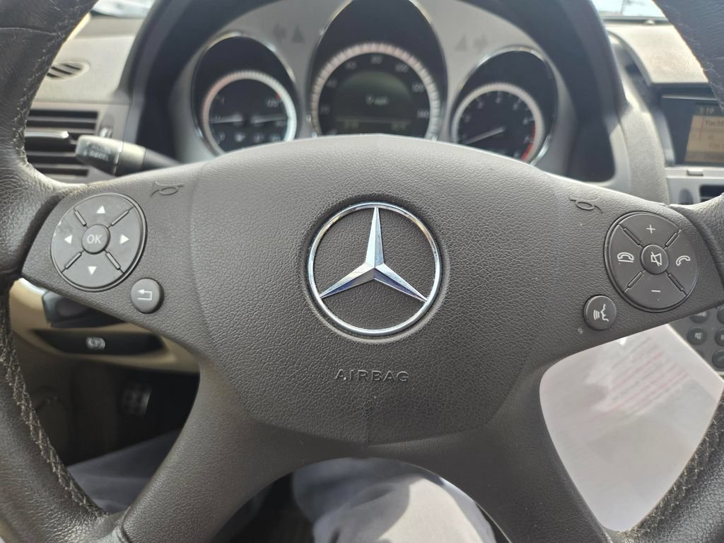 Used 2011 Mercedes-Benz C 300 4MATIC Sedan image 10