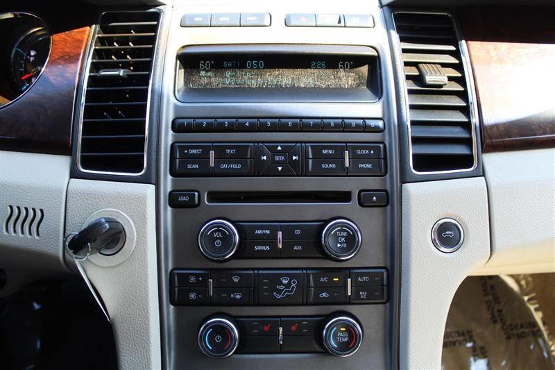 Used 2012 Ford Taurus SEL FWD image 18