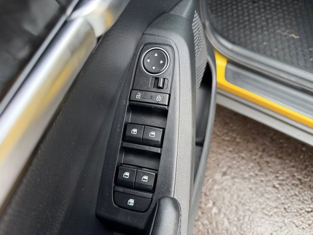 Used 2022 Kia Seltos S image 13