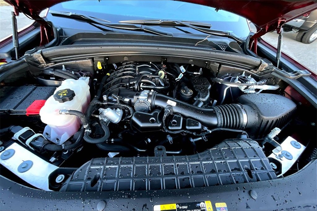 Used 2025 Jeep Grand Cherokee L Altitude image 9