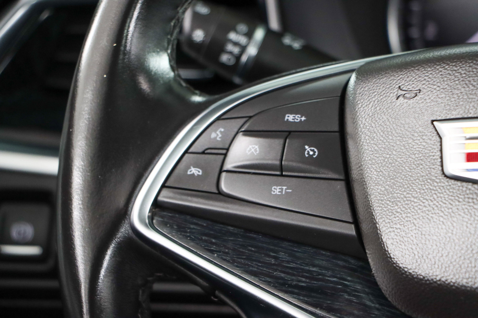 Used 2024 Cadillac XT5 Premium Luxury image 13