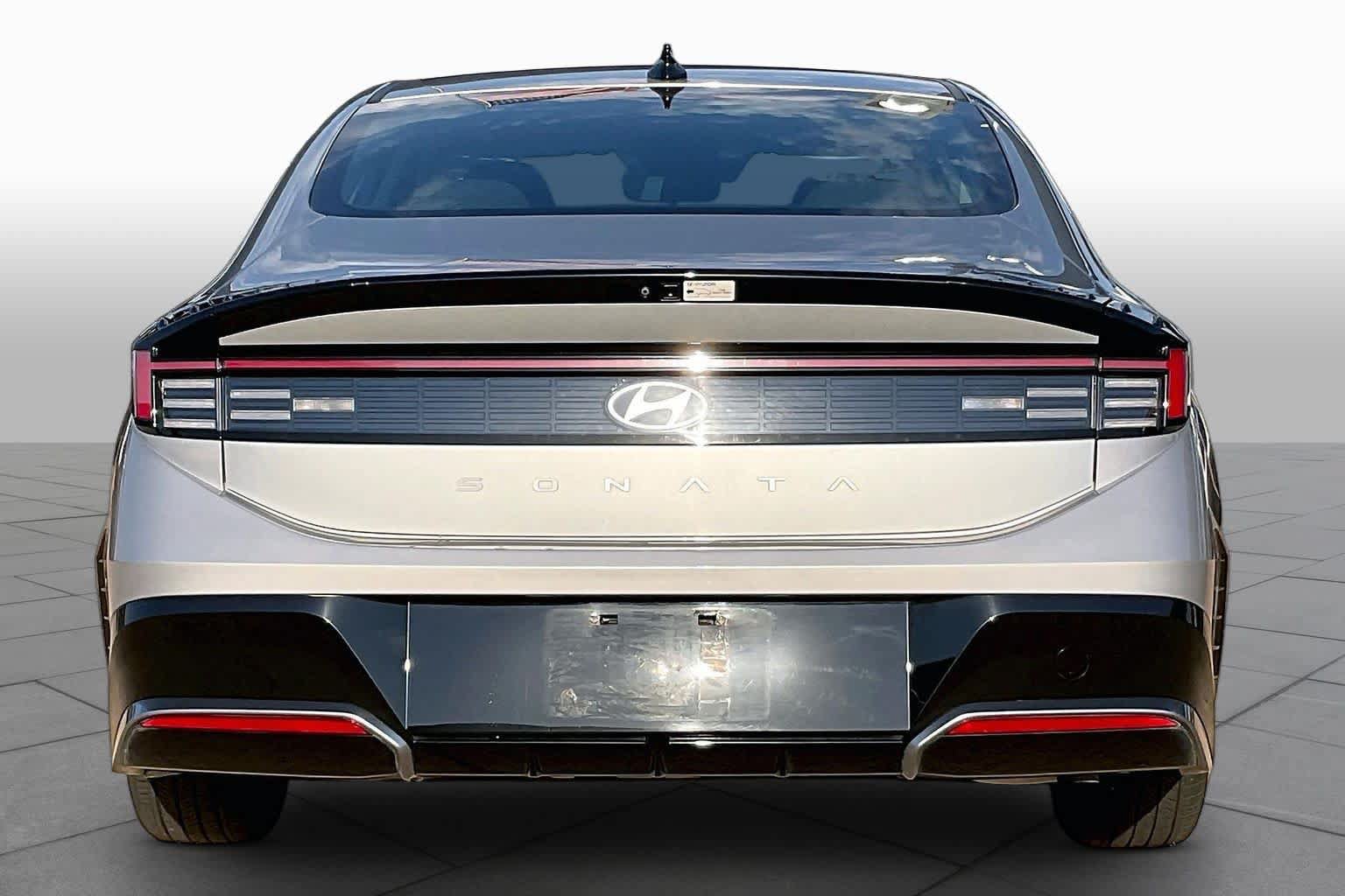 Used 2025 Hyundai Sonata SEL FWD image 4