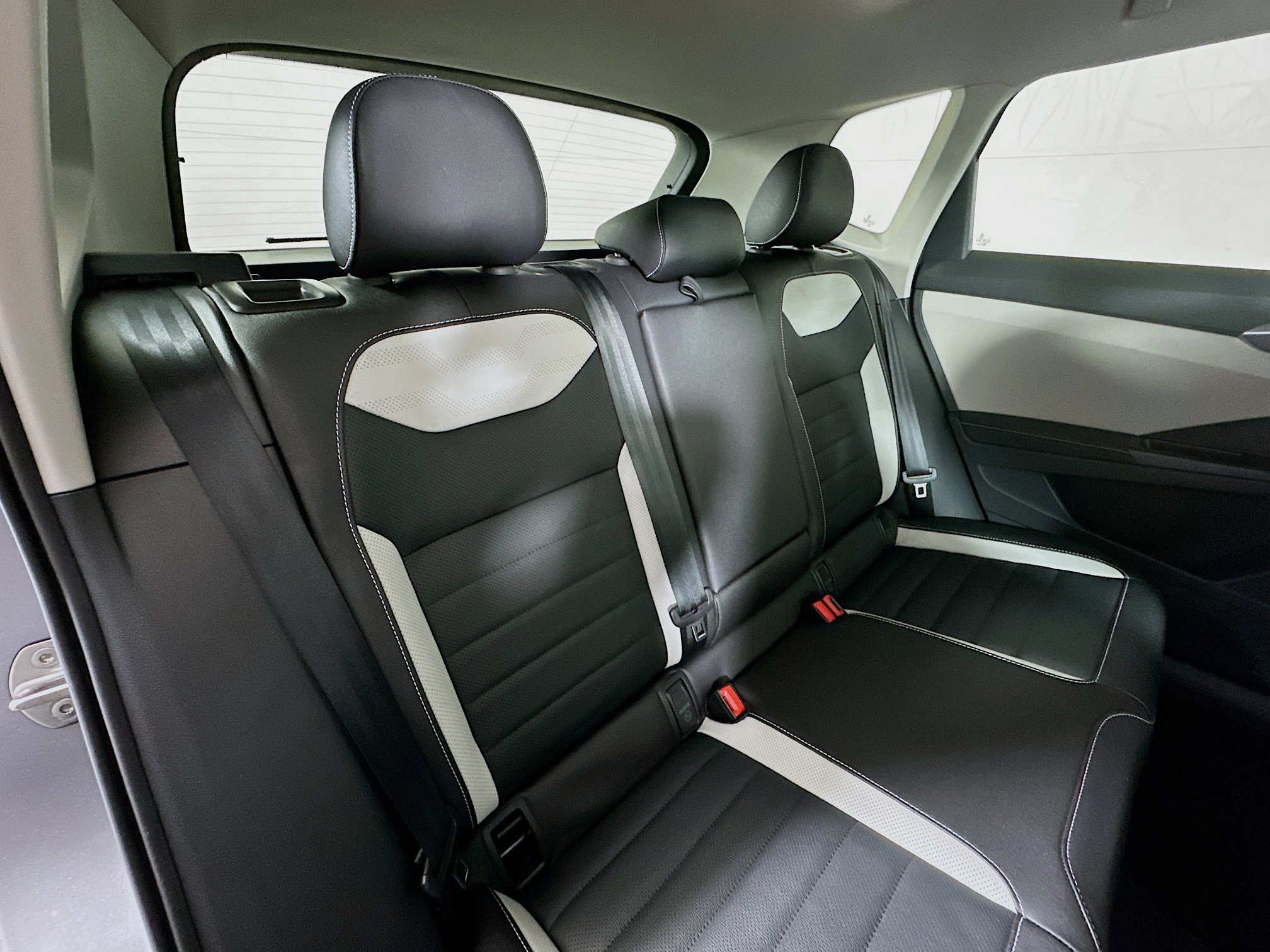 New 2026 Volkswagen Taos SEL AWD/4WD image 26