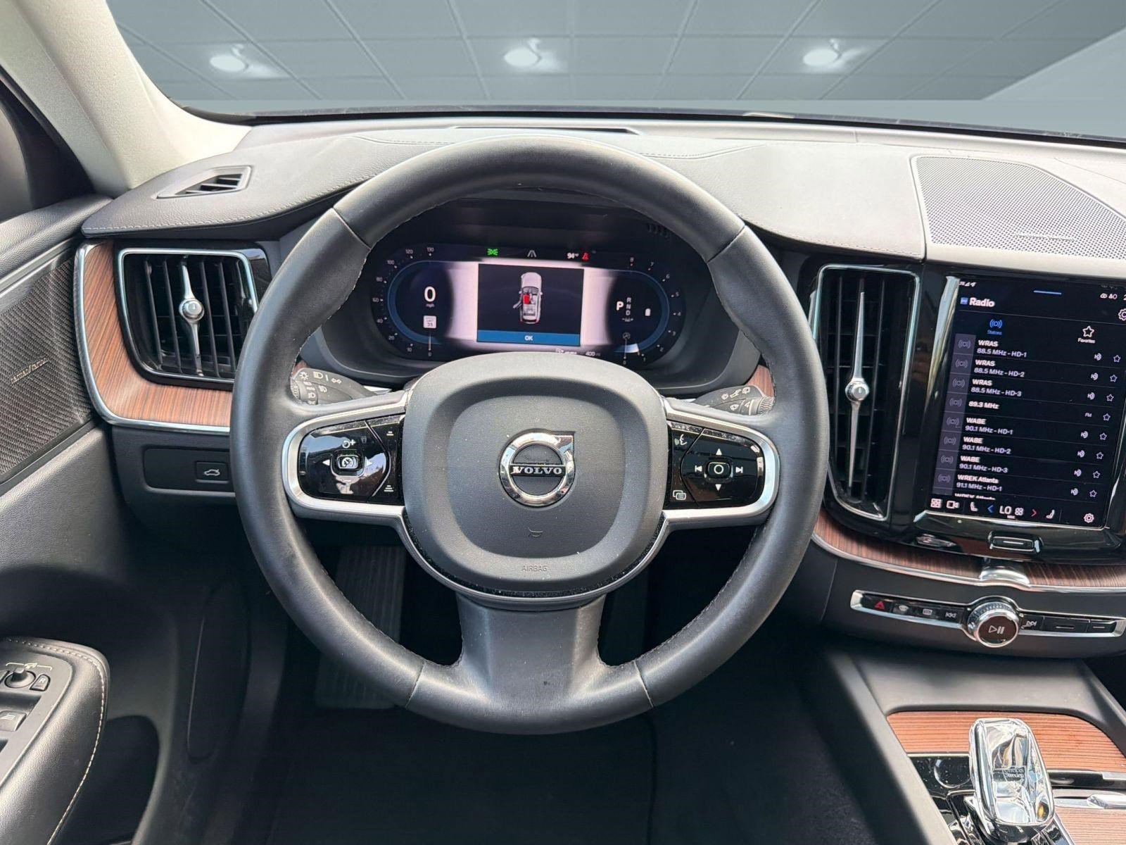 Certified 2023 Volvo XC60 B5 Ultimate FWD image 24