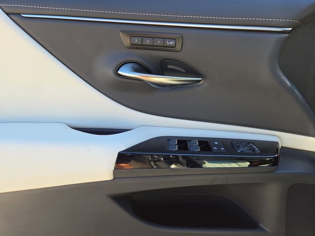 Used 2025 Lexus ES 350 Premium w/ Premium Package image 15