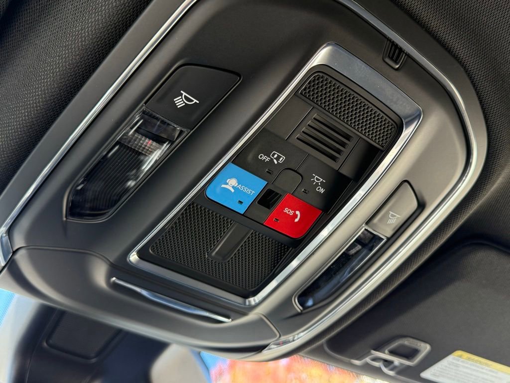 New 2025 Jeep Grand Cherokee Laredo w/ Trailer Tow Package image 23