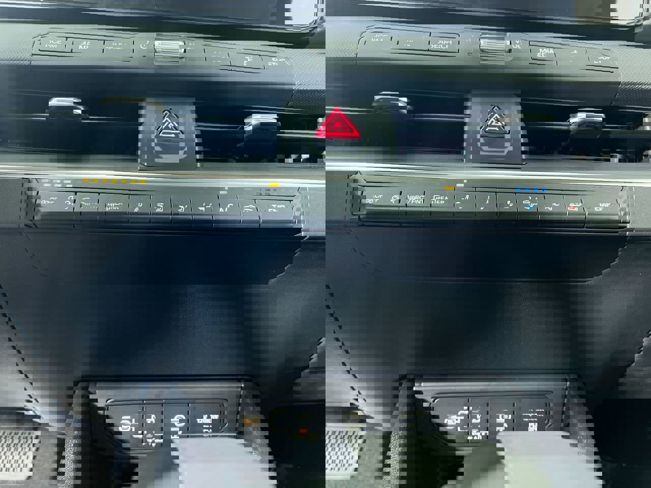 New 2025 Kia K4 LXS image 25