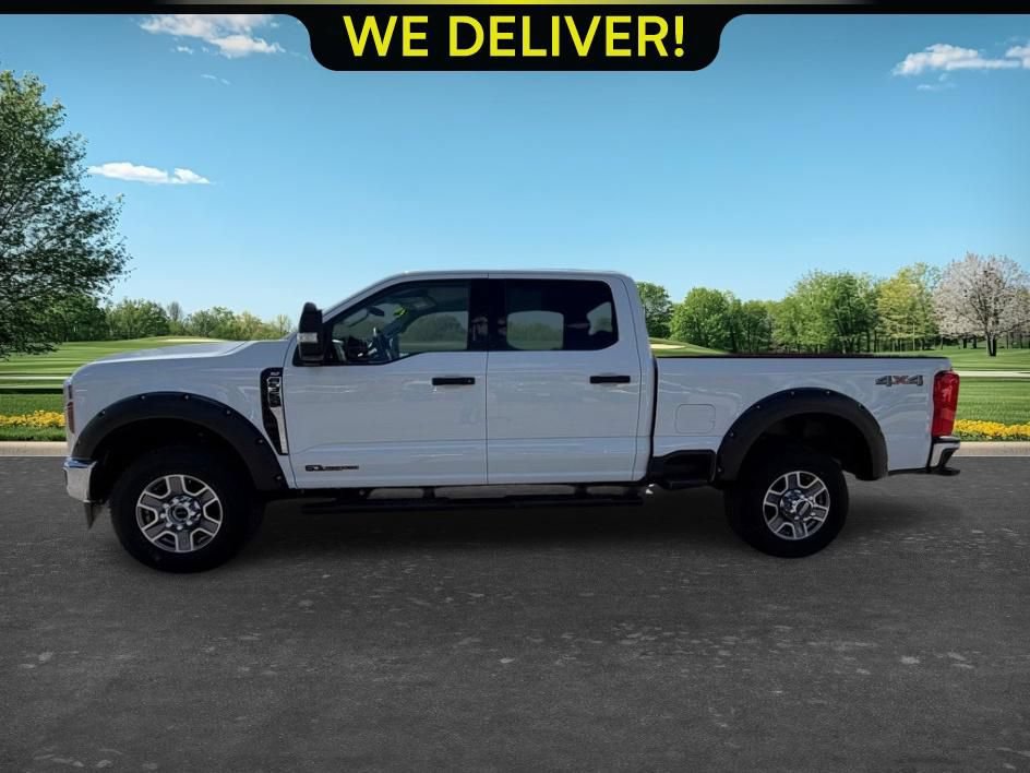 Used 2024 Ford F350 XLT AWD/4WD image 2