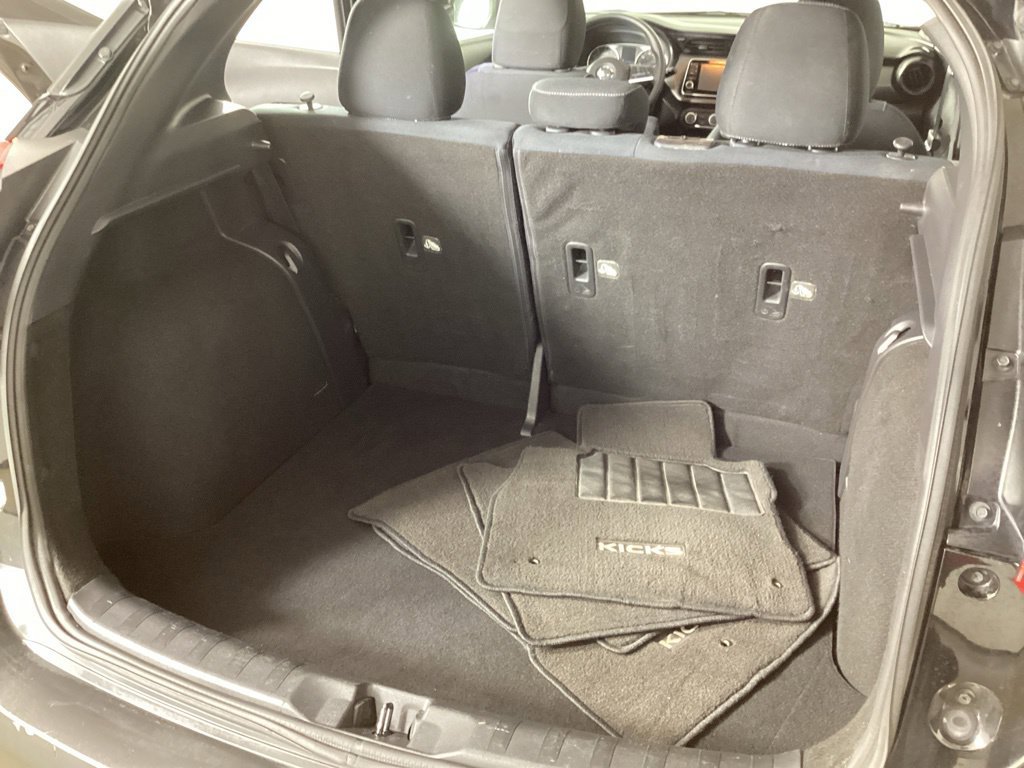 Used 2018 Nissan Kicks S FWD image 28