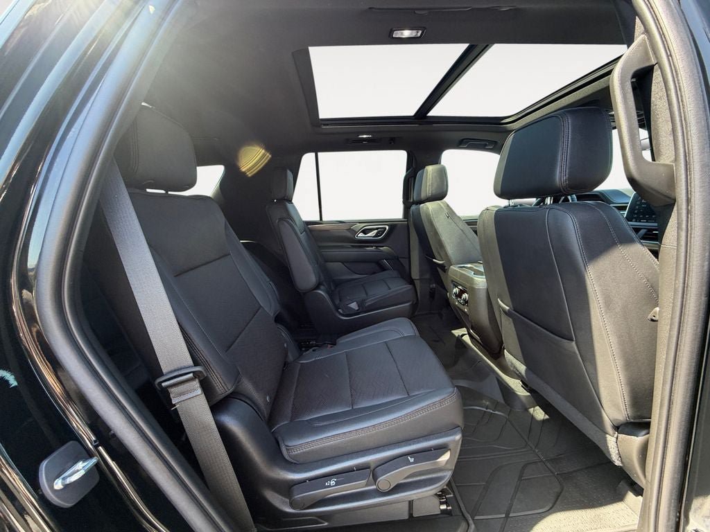 Used 2023 Chevrolet Tahoe High Country w/ Premium Package 2 AWD/4WD image 23