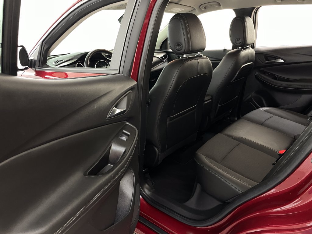 Used 2023 Buick Encore GX Select w/ Sport Touring Package FWD image 40