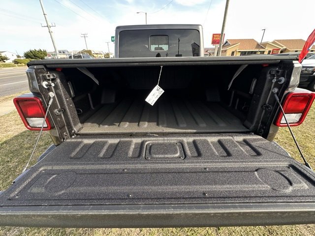 New 2025 Jeep Gladiator Sport image 14