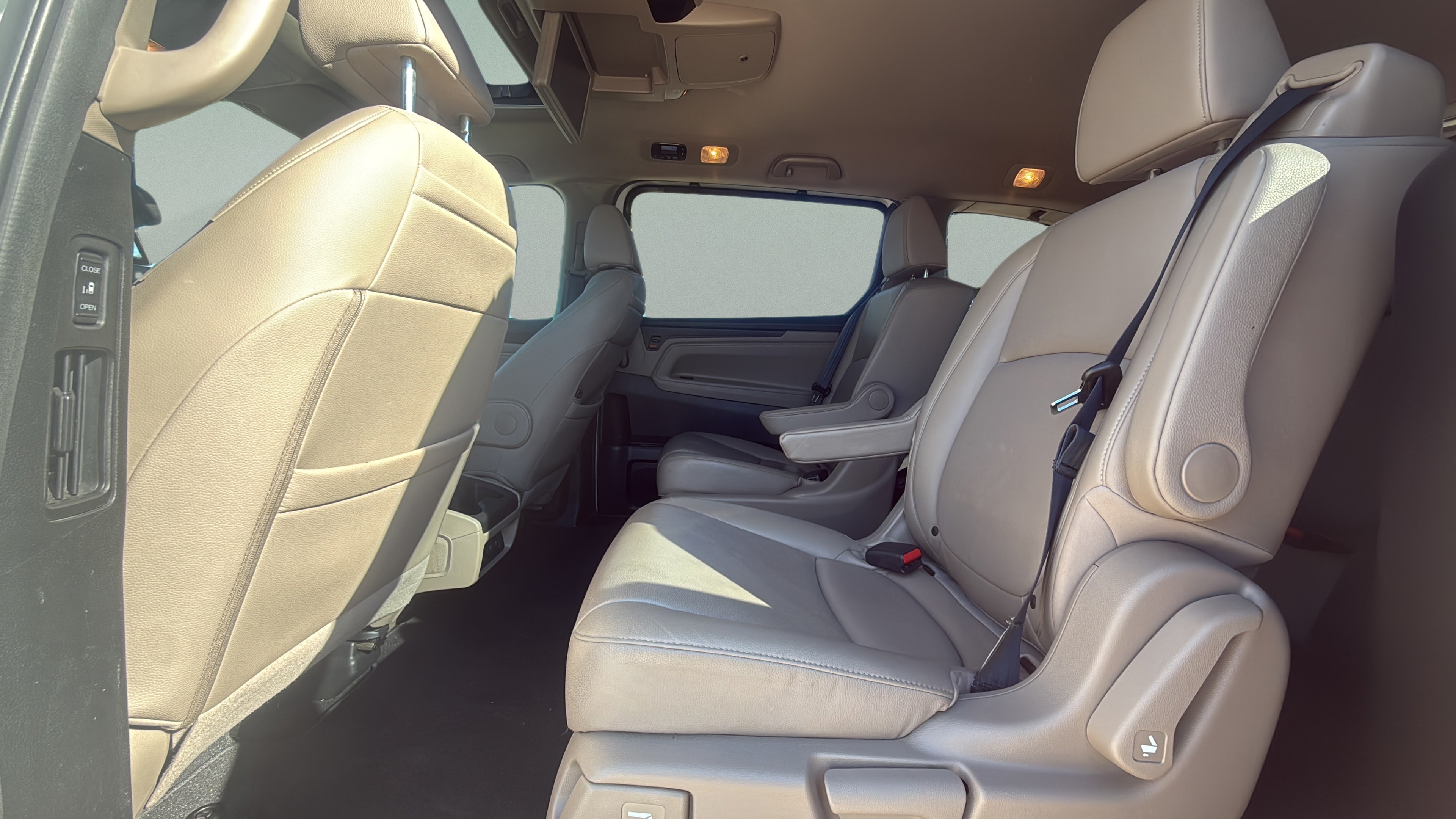 Used 2018 Honda Odyssey Touring image 23