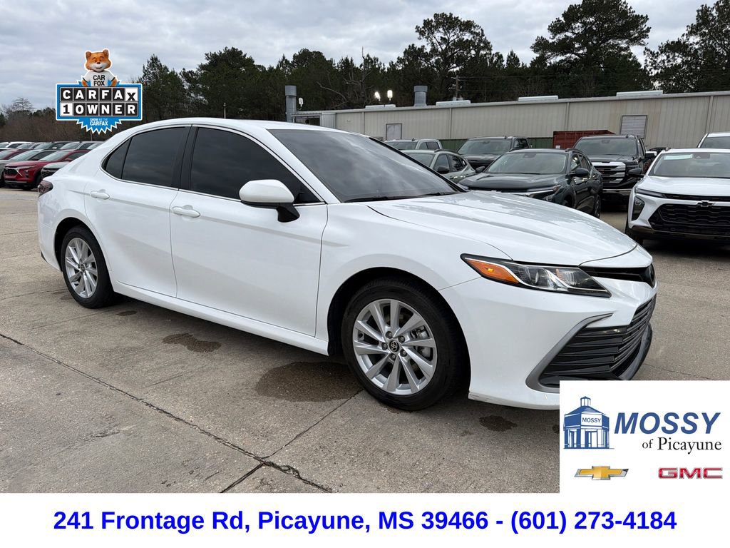 Used 2024 Toyota Camry LE image 8