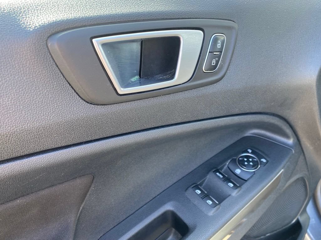 Used 2018 Ford EcoSport SE FWD image 14