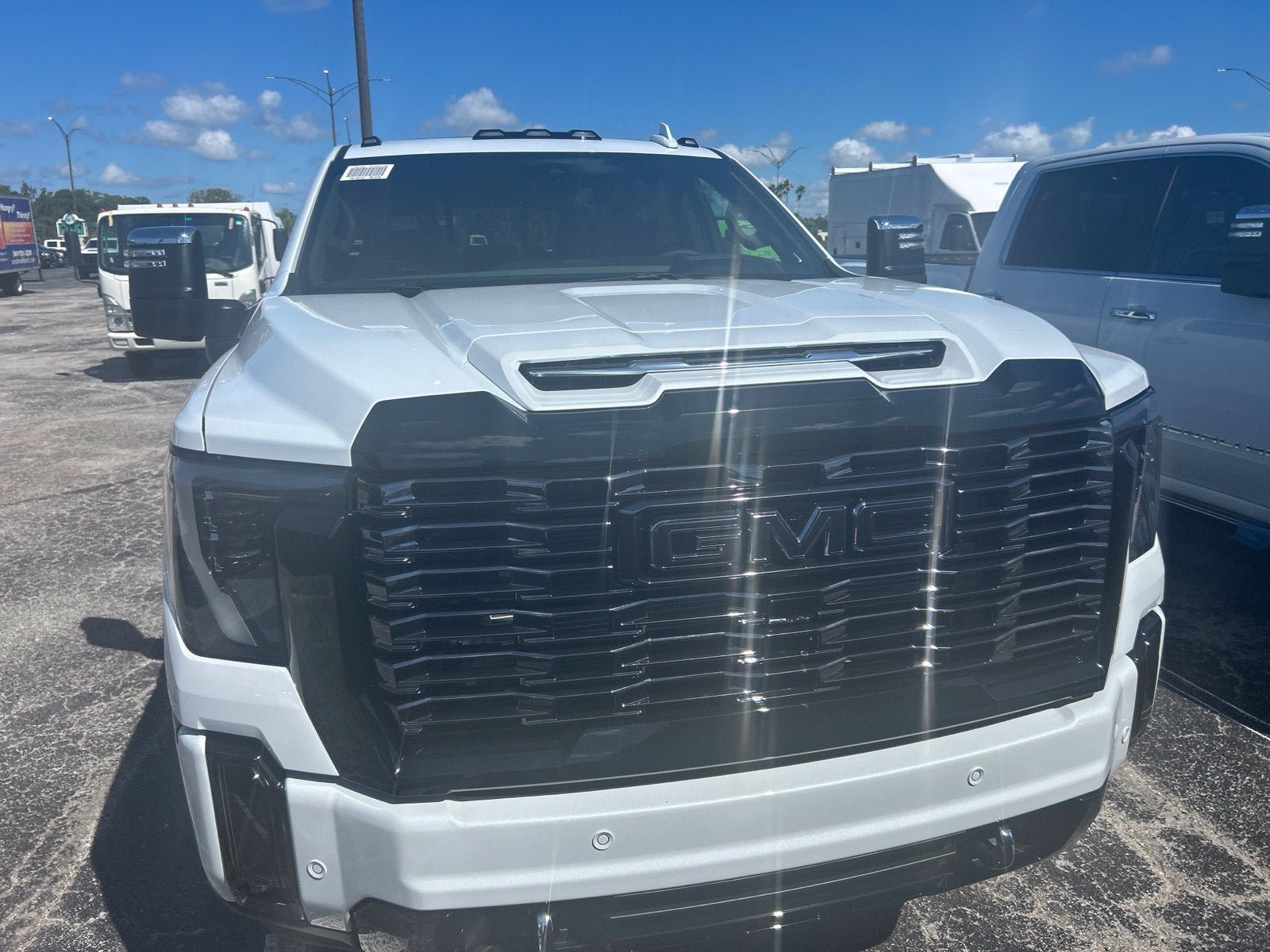 New 2026 GMC Sierra 3500 Denali Ultimate AWD/4WD image 2