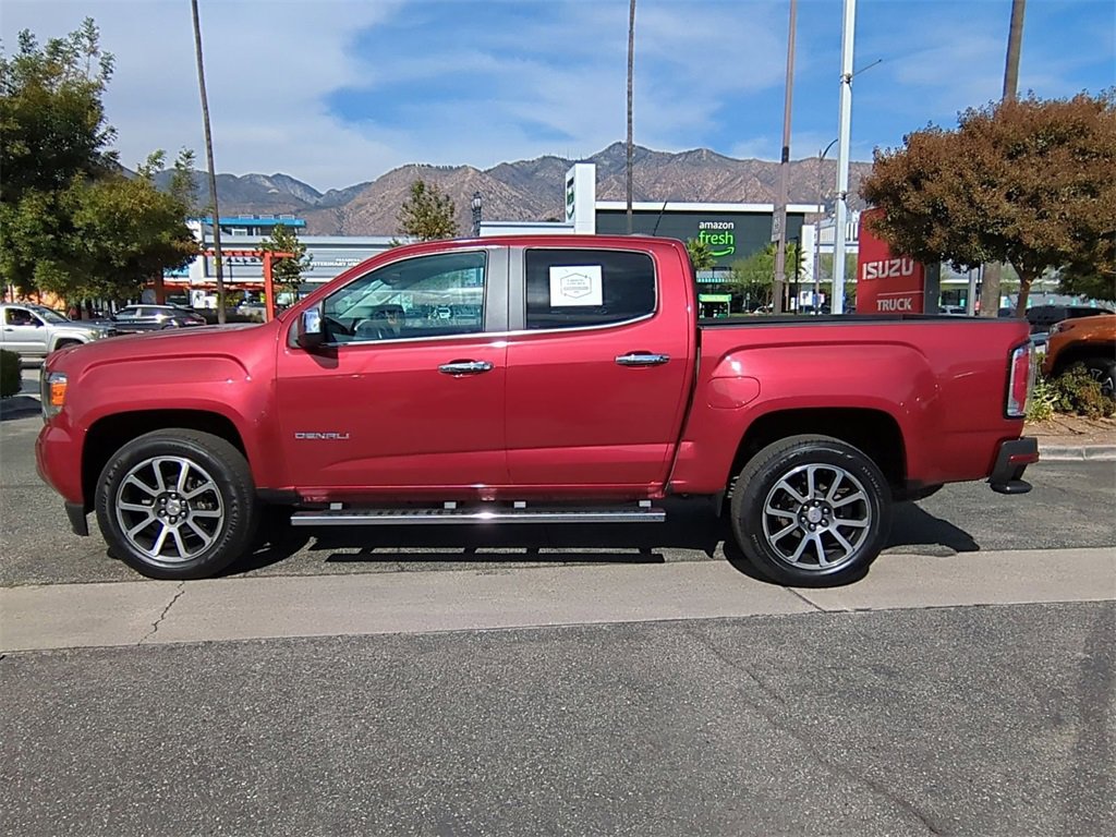 Used 2020 GMC Canyon Denali image 2