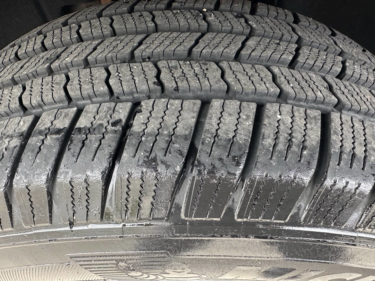 Used 2015 Chevrolet Suburban LT w/ Luxury Package AWD/4WD image 12