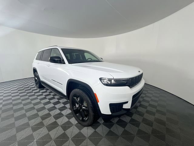 New 2025 Jeep Grand Cherokee L Altitude image 2
