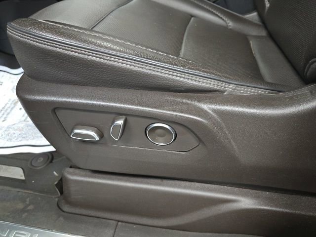 Used 2021 GMC Yukon XL Denali image 17