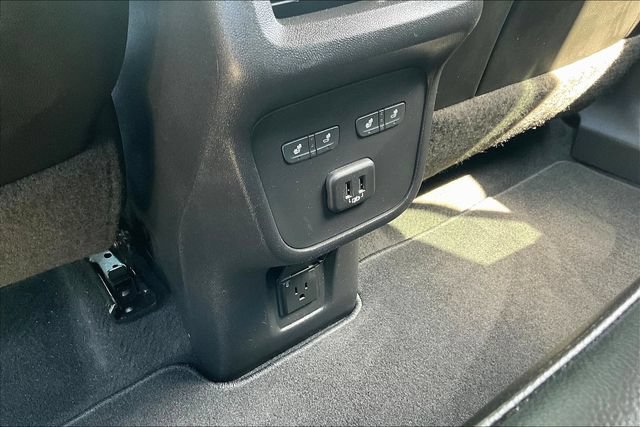 Used 2020 Chevrolet Equinox Premier AWD/4WD image 16