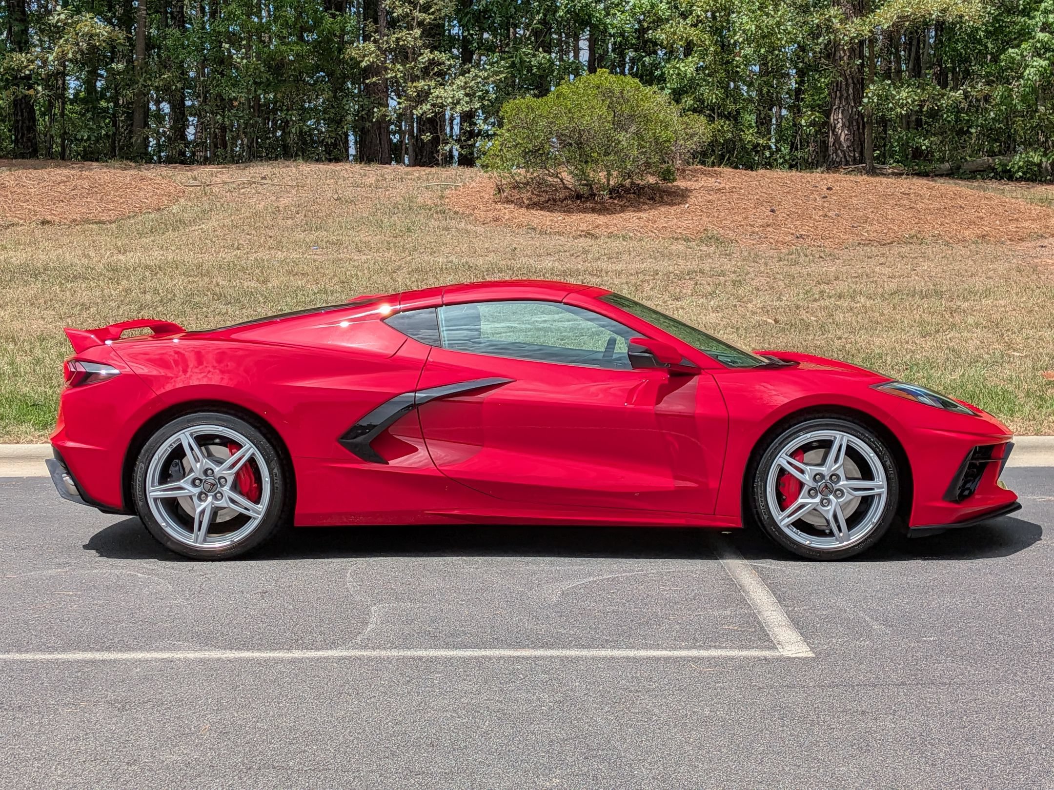 Used 2021 Chevrolet Corvette Stingray Premium Cpe w/ Z51 Performance Package RWD image 32