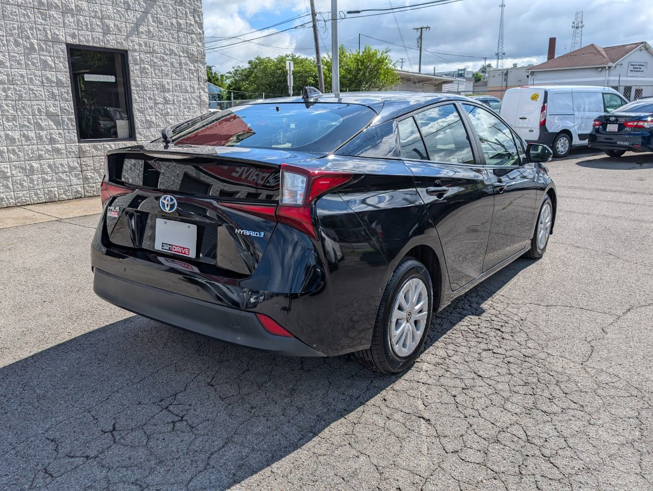 Used 2021 Toyota Prius LE FWD image 6