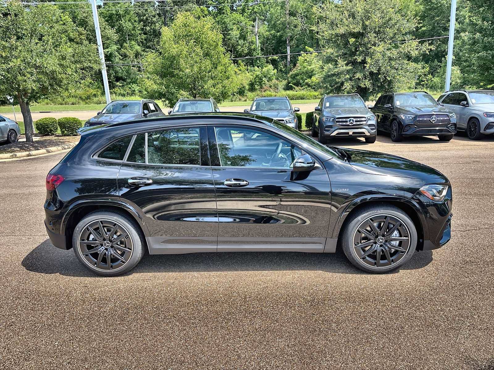New 2026 Mercedes-Benz GLA 35 AMG 4MATIC image 10
