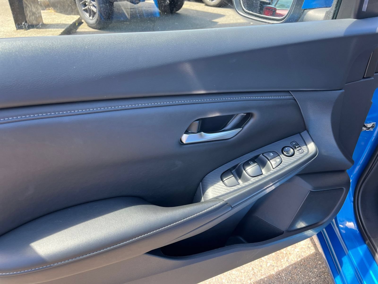 Used 2025 Nissan Sentra SV FWD image 15